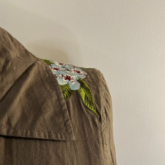 Buffalo David Bitton Women's Button Up L/S Shirt - Size Medium - NWT $98 - Picture 5 of 6